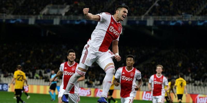 Ajax Amsterdam trong thời kỳ hiện đại